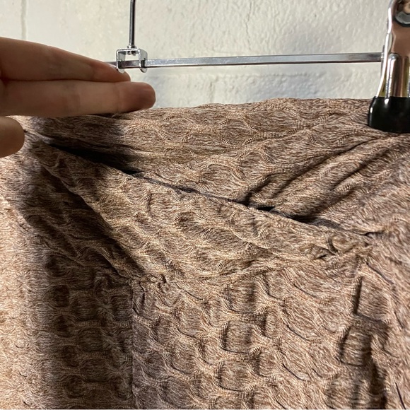 Scrunch Butt Leggings Hide Cellulite Patterned Textured Small Women’s Tan Brown - Picture 3 of 10